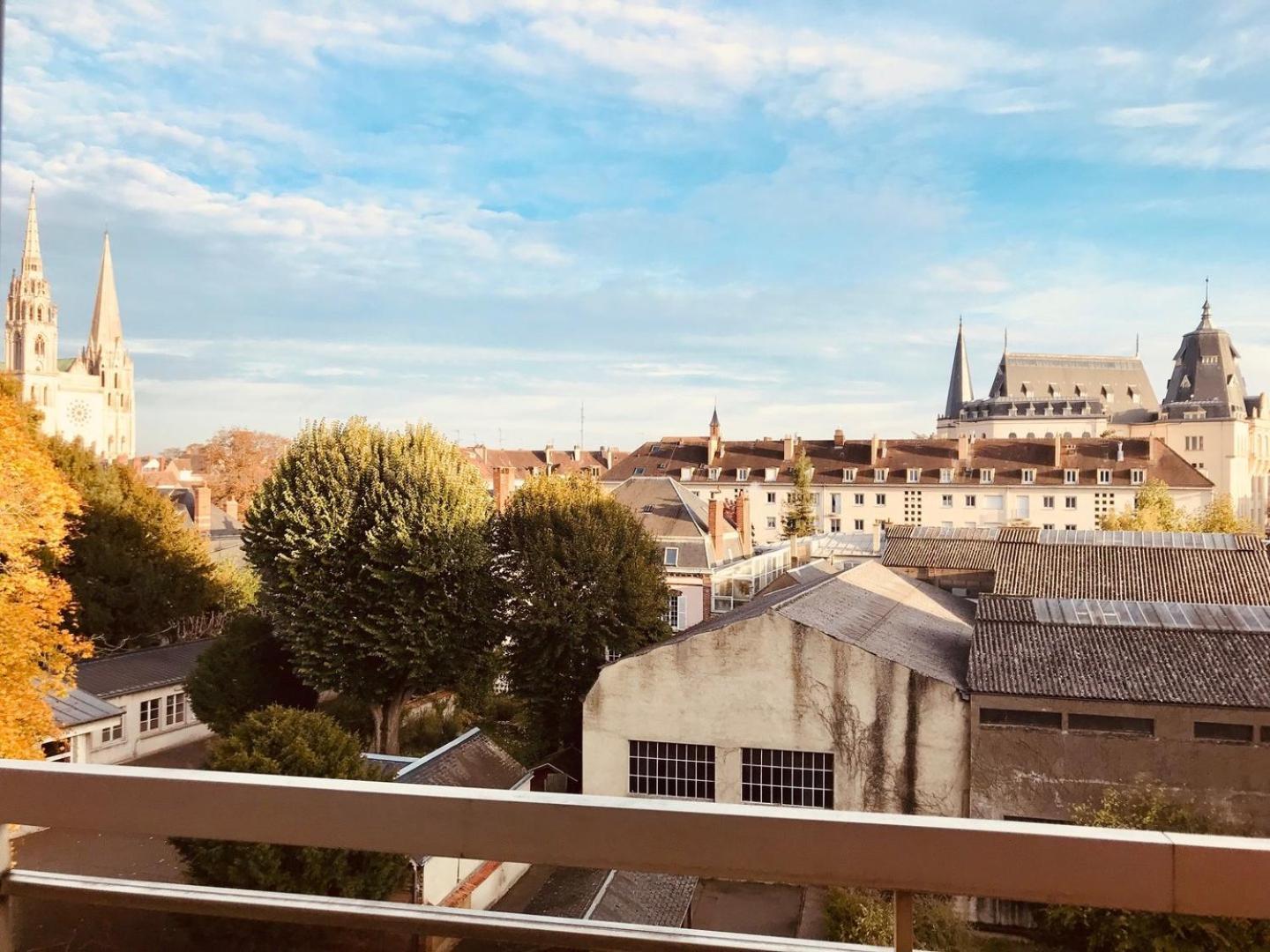 Appartement Avec Parking Et Balcon Vue Cathedrale Σαρτρ Εξωτερικό φωτογραφία